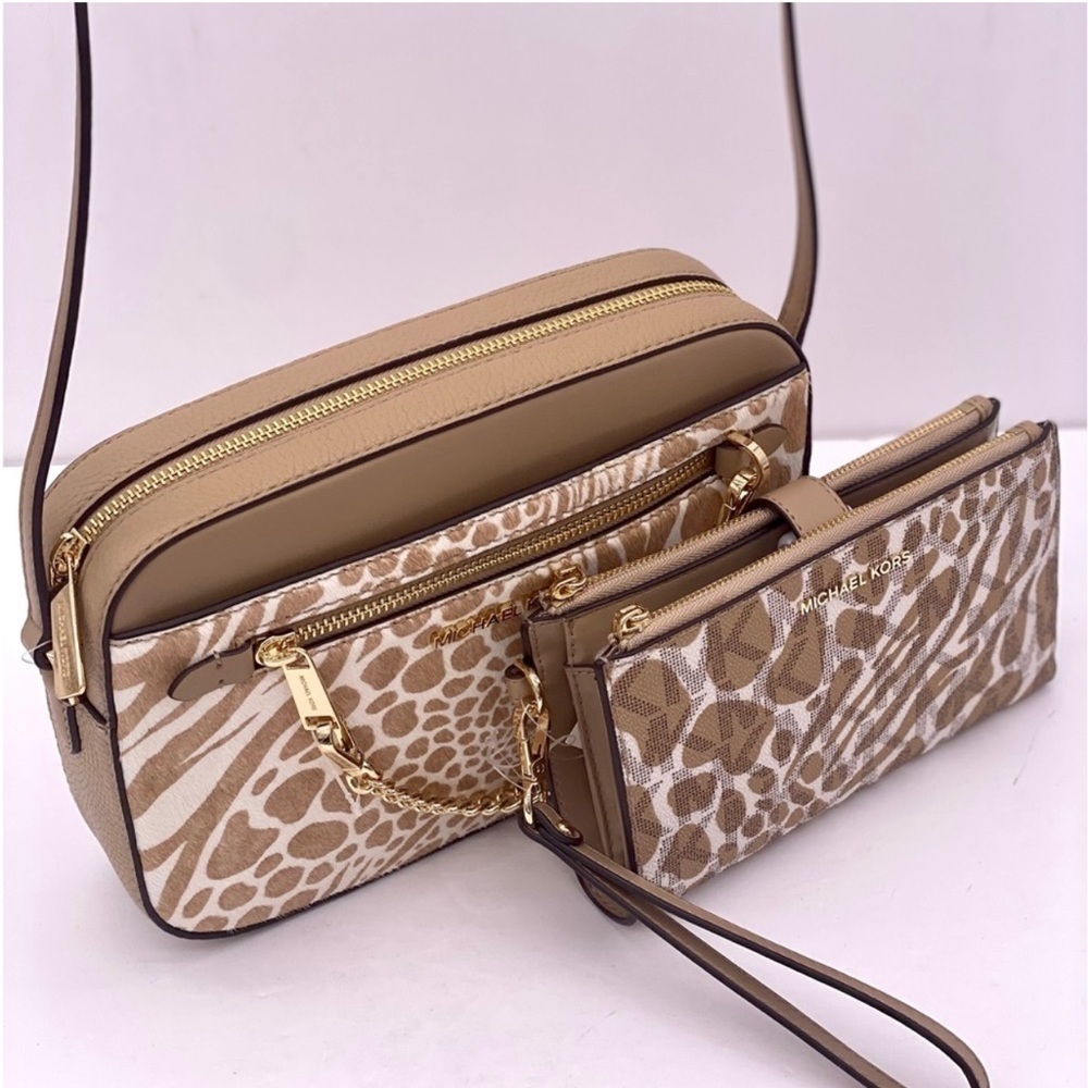 Michael Kors EW Zip Chain Crossbody And Wallet Set - Picture 9 of 15